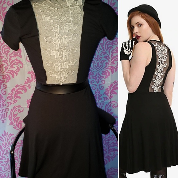 Hot Topic Dresses & Skirts - Spine Back Skater Dress